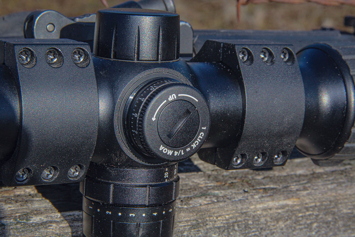 The Predator 4s includes ¼-MOA movements that most American shooters are familiar with. Turret movements were positive, including auditable and tactile clicks.